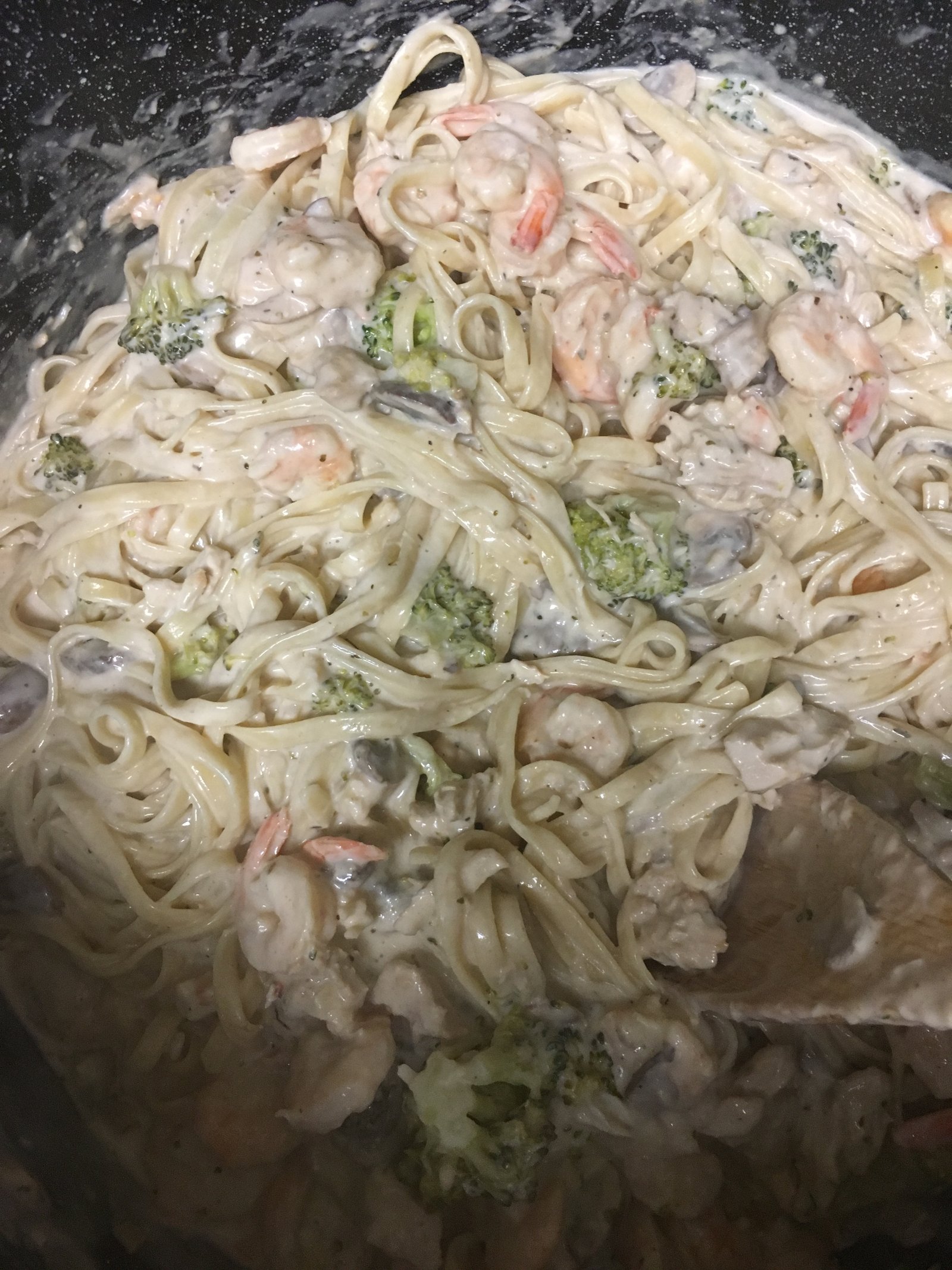 Creamy pasta salad