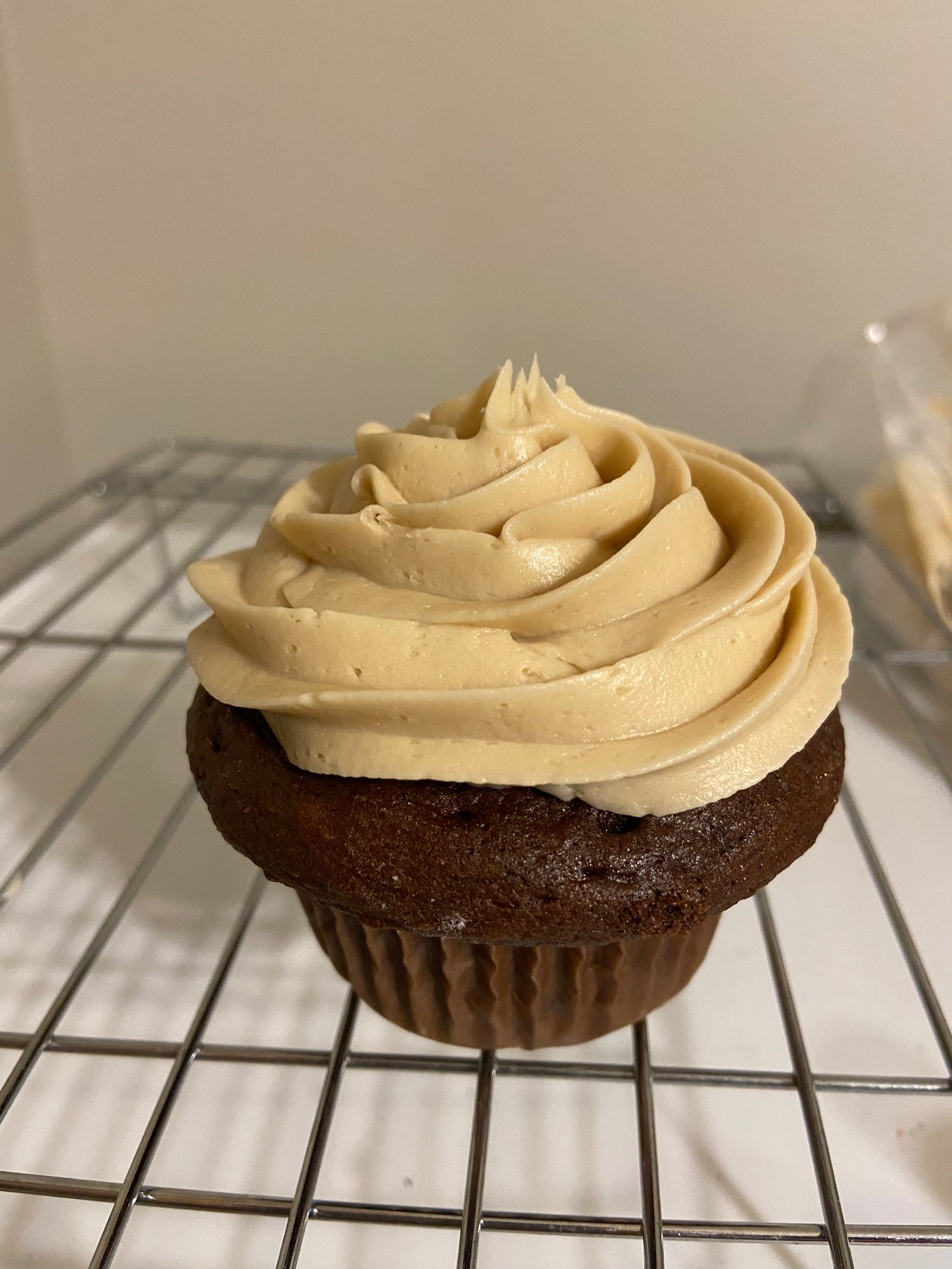 Cupcake with caramel frosting